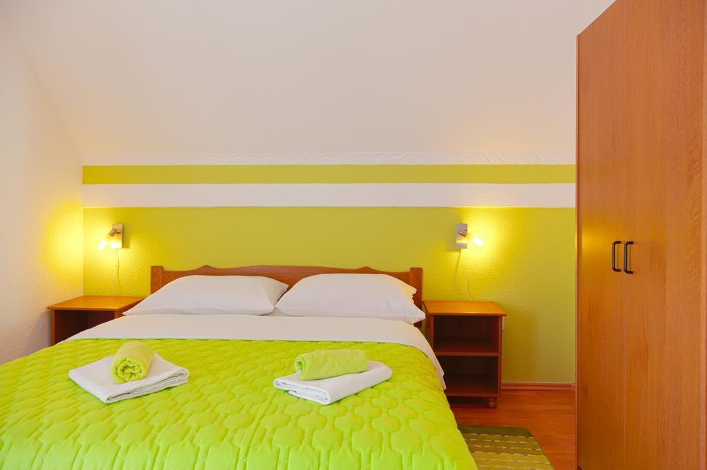 House Plitvice Villa Plitvička Jezera Стая снимка