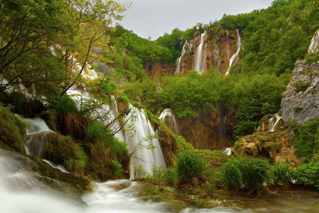 House Plitvice Villa Plitvička Jezera Стая снимка